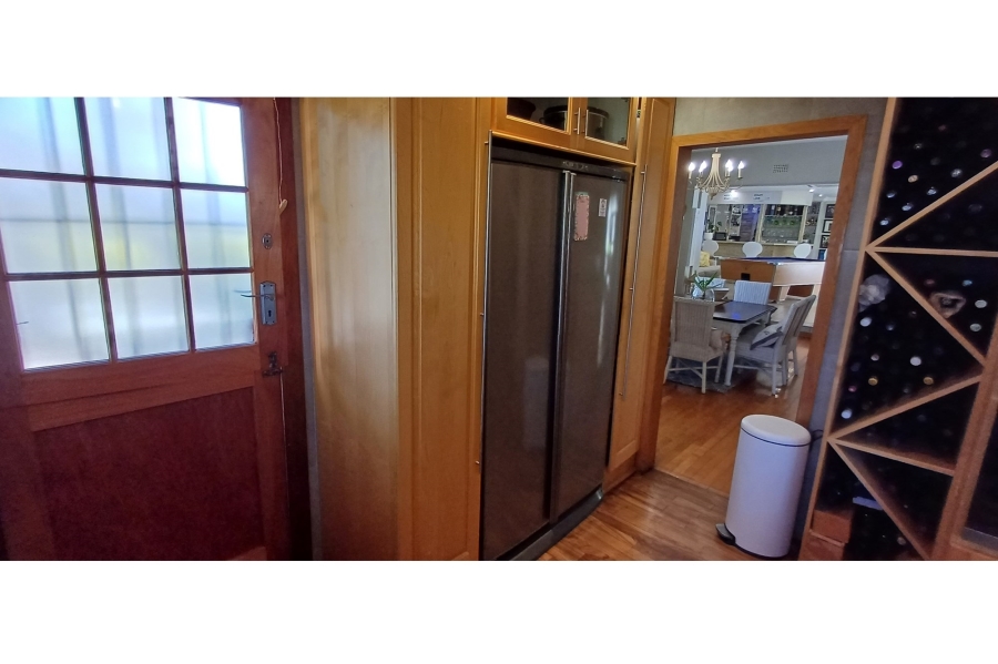 5 Bedroom Property for Sale in Jim Fouchepark Free State
